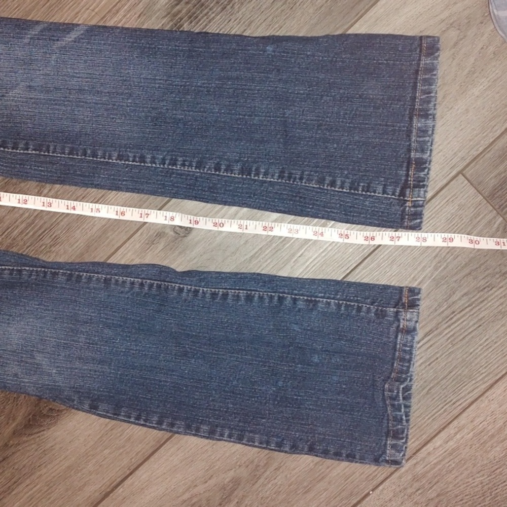 Aeropostale Chelsea Bootcut 3/4 Short Blue Jeans - Picture 4 of 6